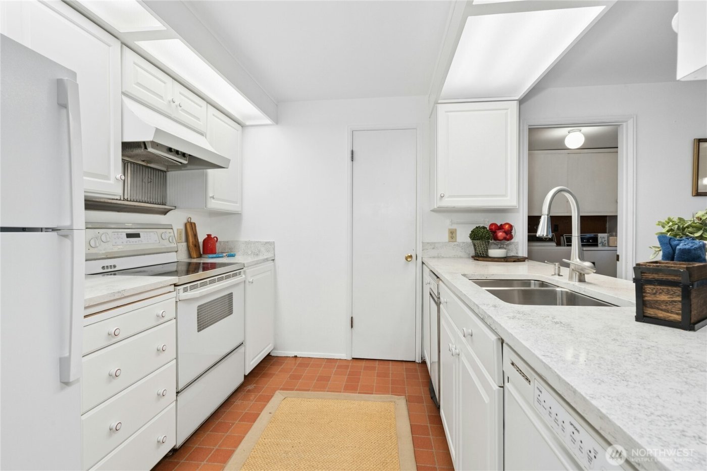 1912 161st Avenue NE, Bellevue, WA 98008