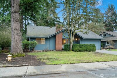 1912 161st Avenue NE, Bellevue, WA 98008 - Photo 2