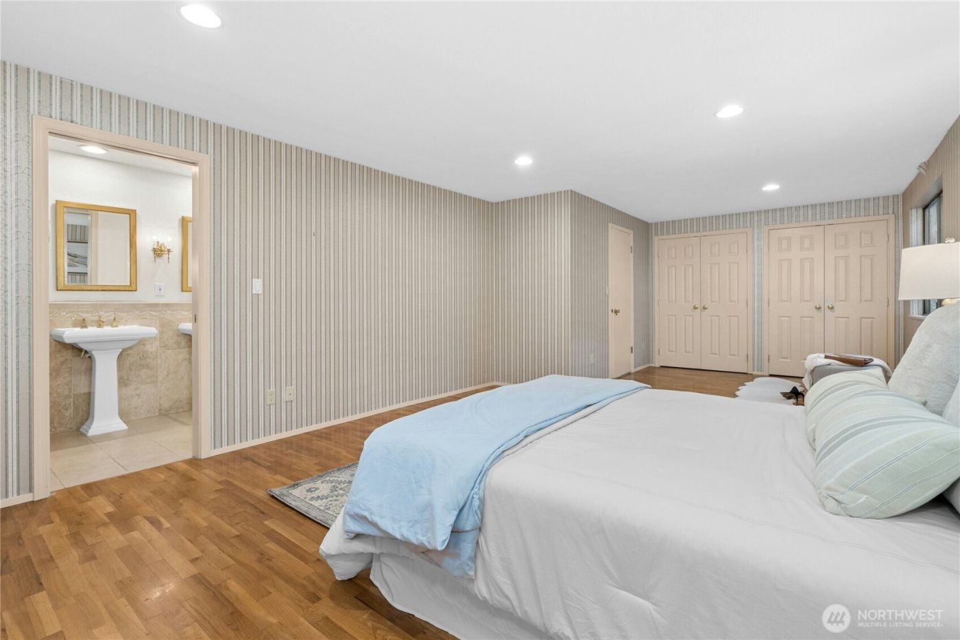 1912 161st Avenue NE, Bellevue, WA 98008