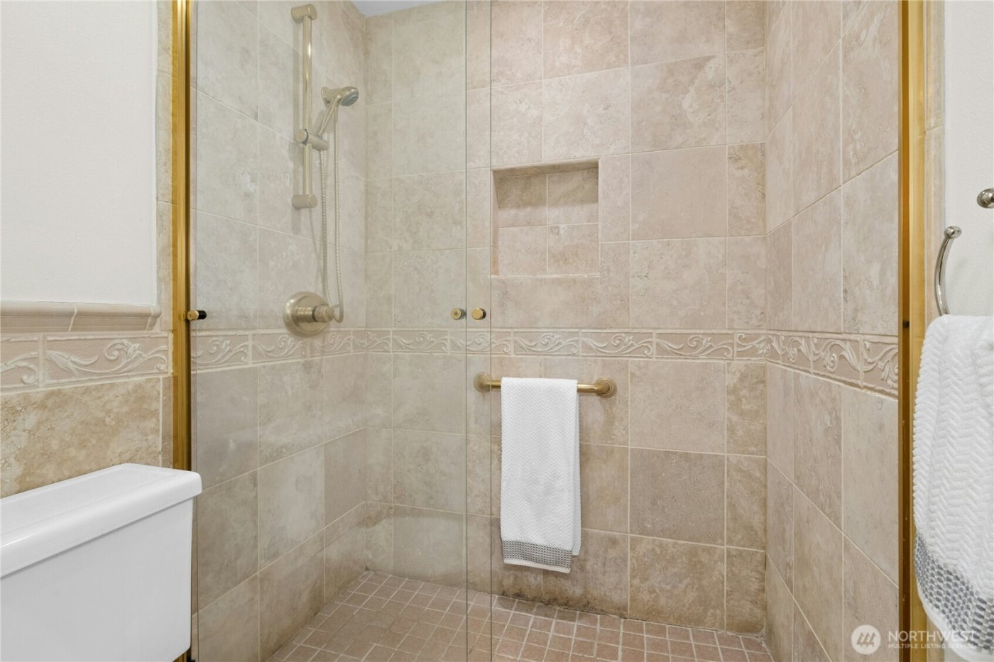 1912 161st Avenue NE, Bellevue, WA 98008