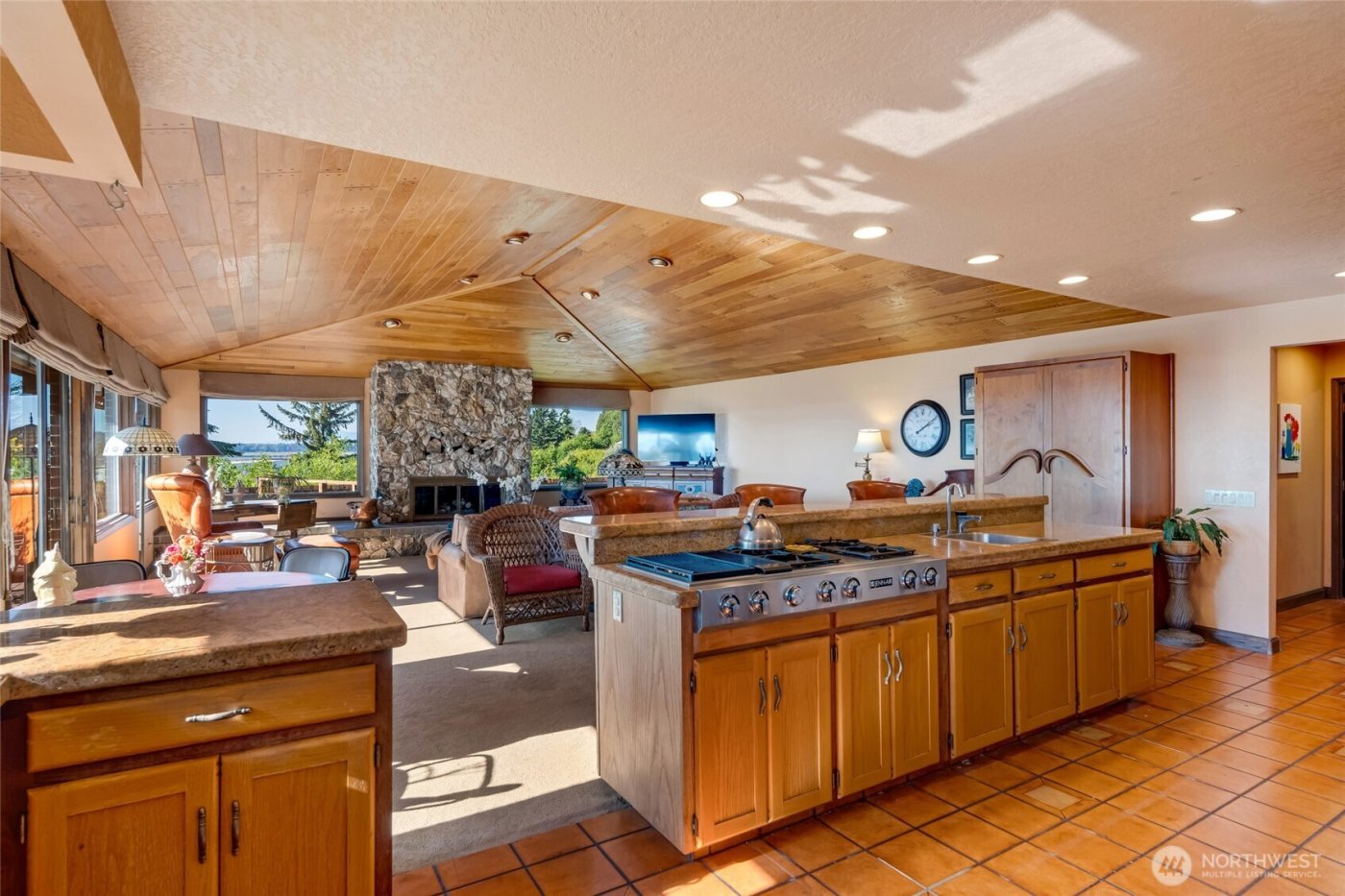 416 Alverson Boulevard , Everett, WA 98201