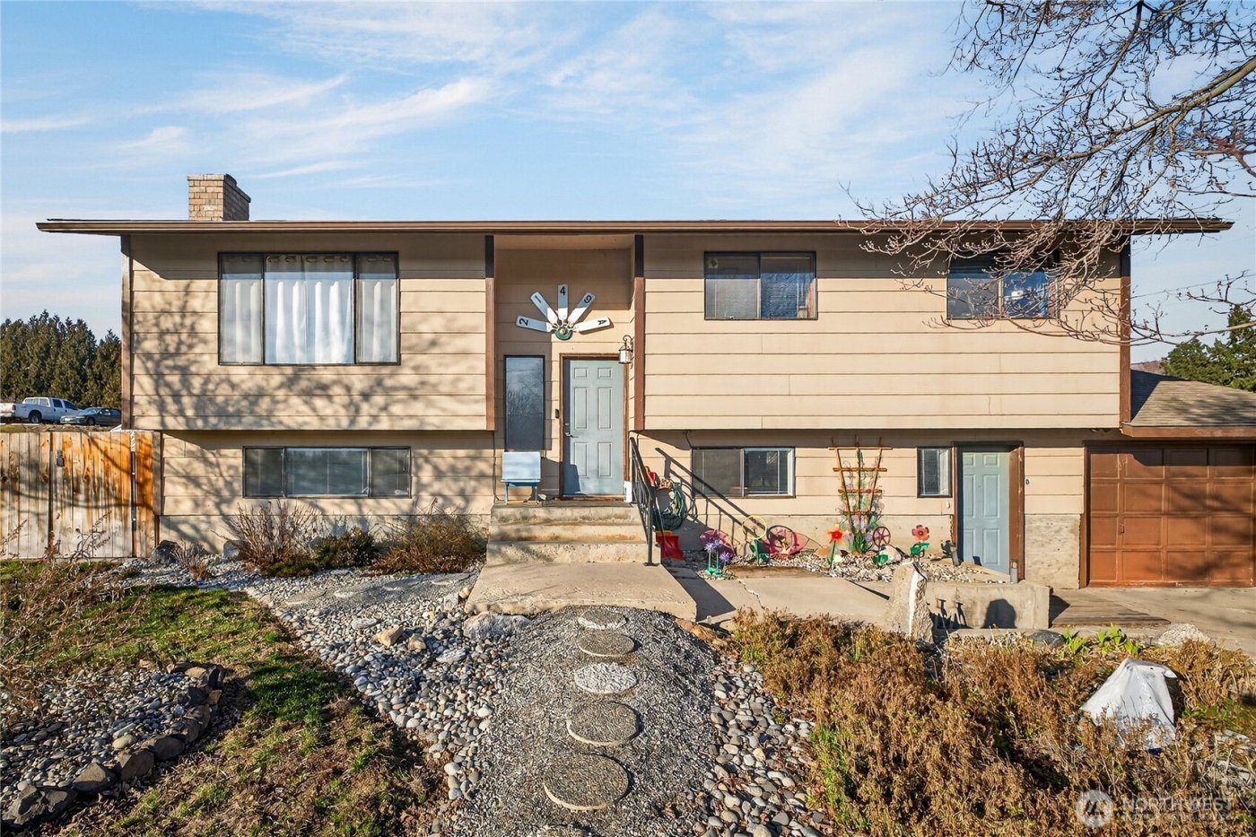 2149 NE 1st Street , East Wenatchee, WA 98802-1111