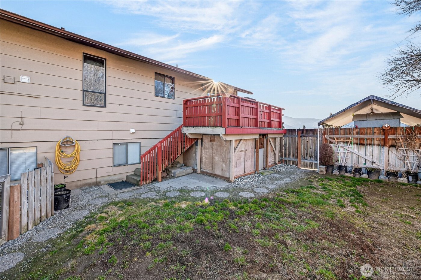 2149 NE 1st Street , East Wenatchee, WA 98802-1111