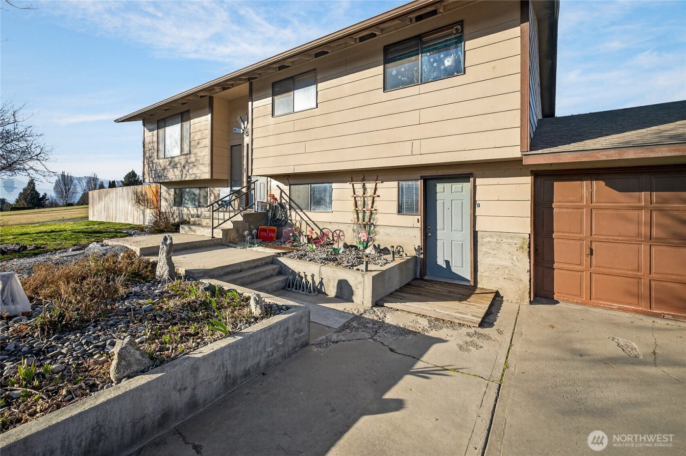 2149 NE 1st Street , East Wenatchee, WA 98802-1111