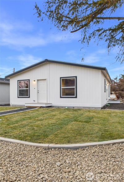 19 B S Garden Avenue , Rock Island, WA 98850 - Photo 1