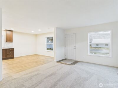 19 B S Garden Avenue , Rock Island, WA 98850 - Photo 3