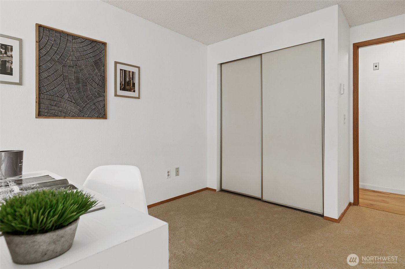 10501 8th Avenue NE #406, Seattle, WA 98125