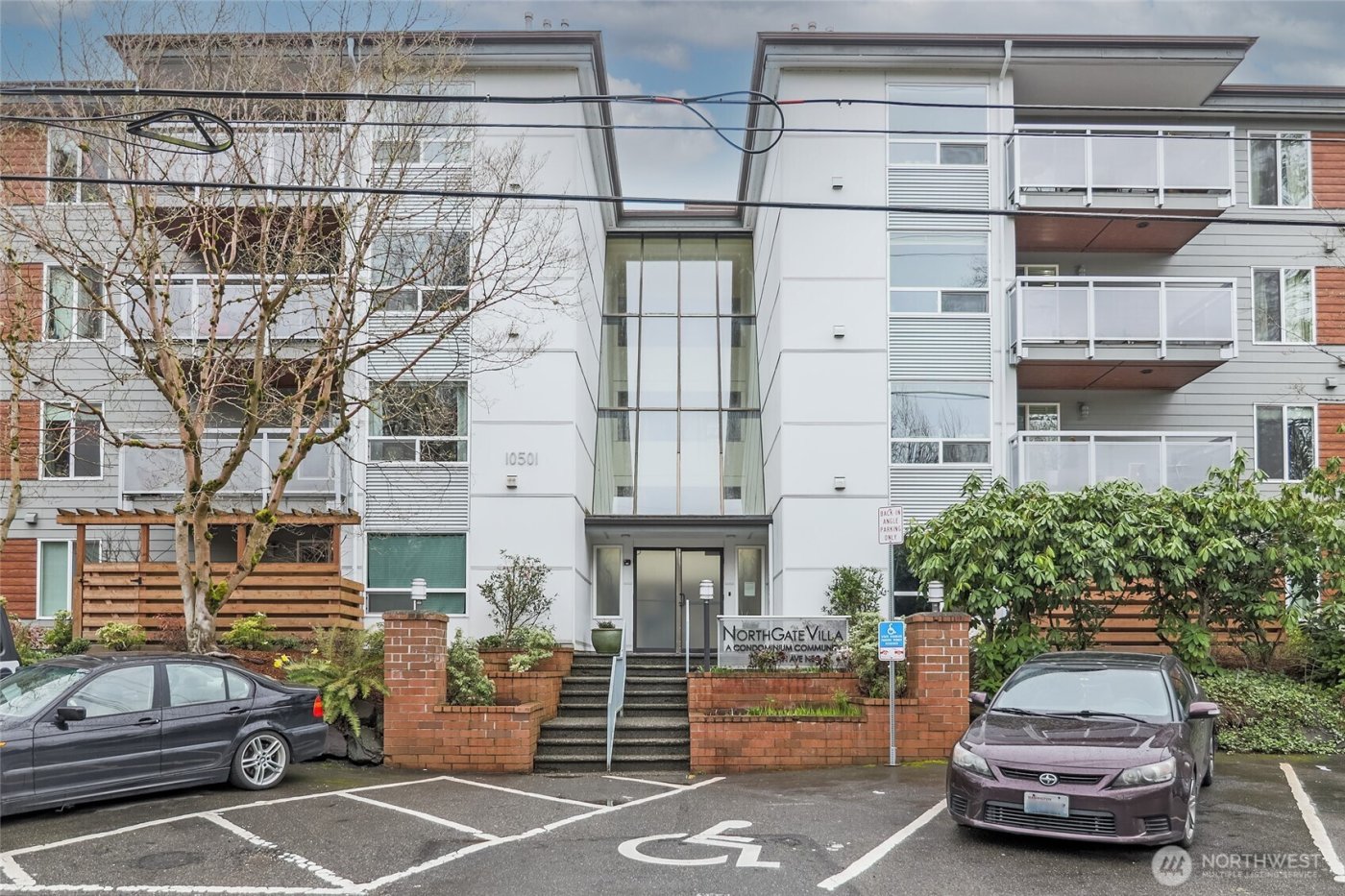 10501 8th Avenue NE #406, Seattle, WA 98125