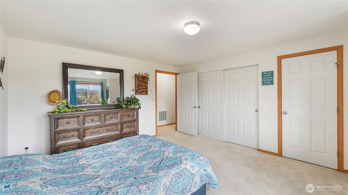 4471 E Broadway Street , Mount Vernon, WA 98274