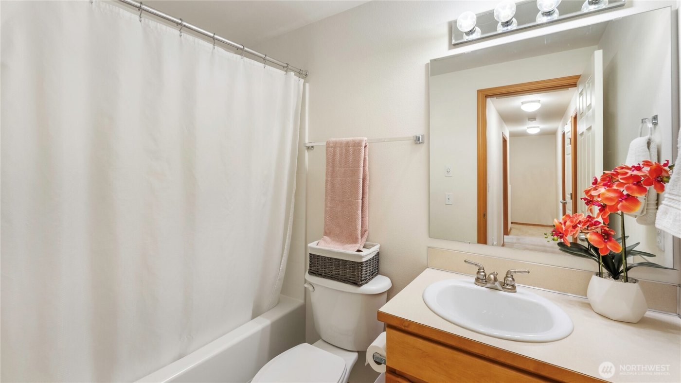 4471 E Broadway Street , Mount Vernon, WA 98274