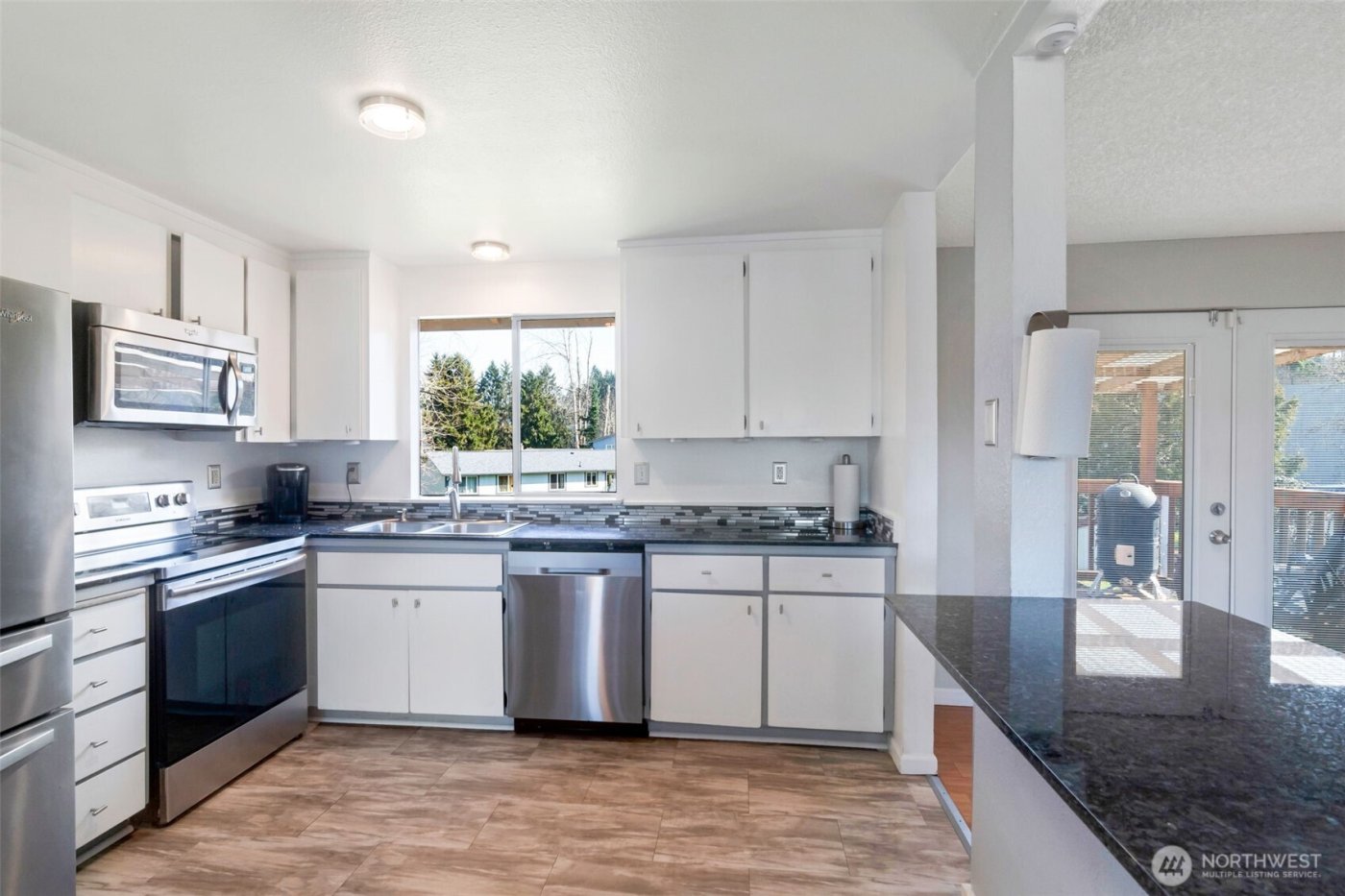 21011 54th Avenue W, Lynnwood, WA 98036