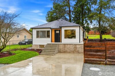 10731 18th Avenue SW, Seattle, WA 98146 - Photo 3