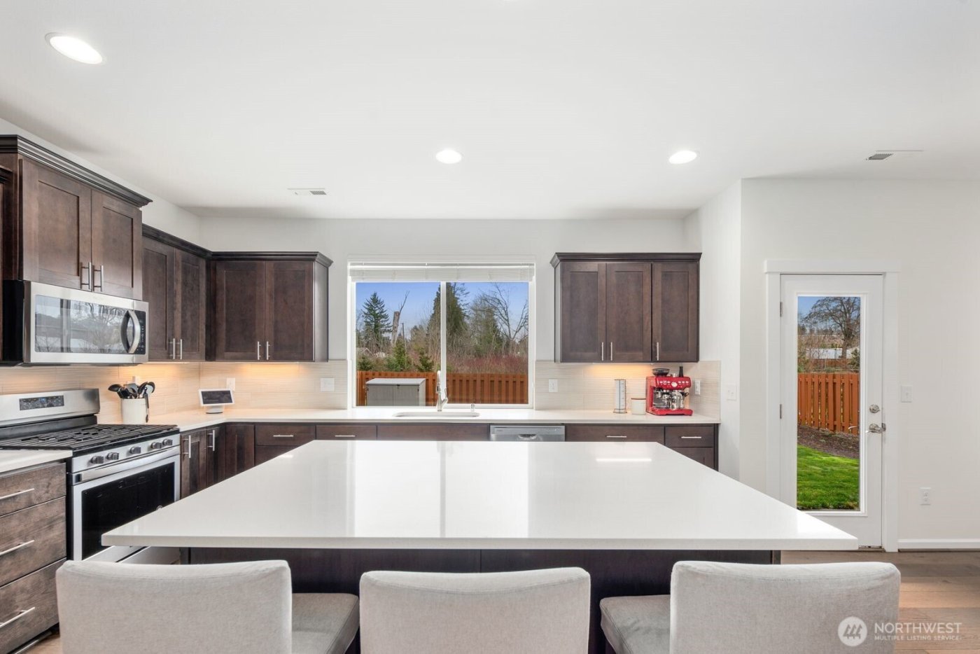 27318 14th Court S, Des Moines, WA 98198