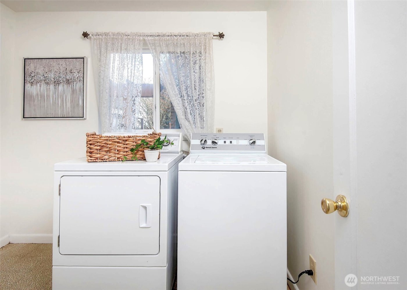 865 NW 75th Street , Seattle, WA 98117