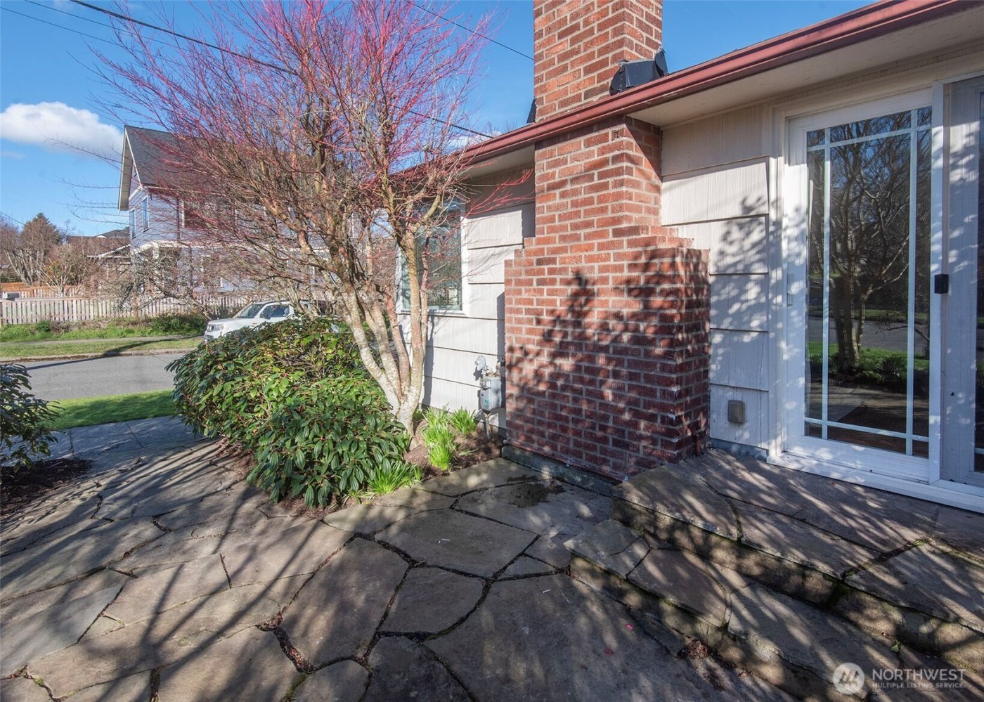 865 NW 75th Street , Seattle, WA 98117