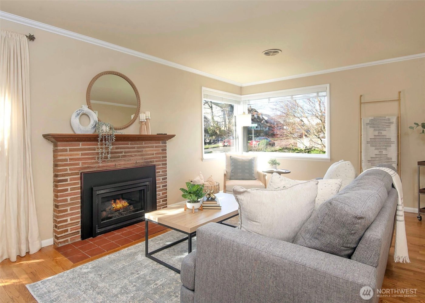 865 NW 75th Street , Seattle, WA 98117