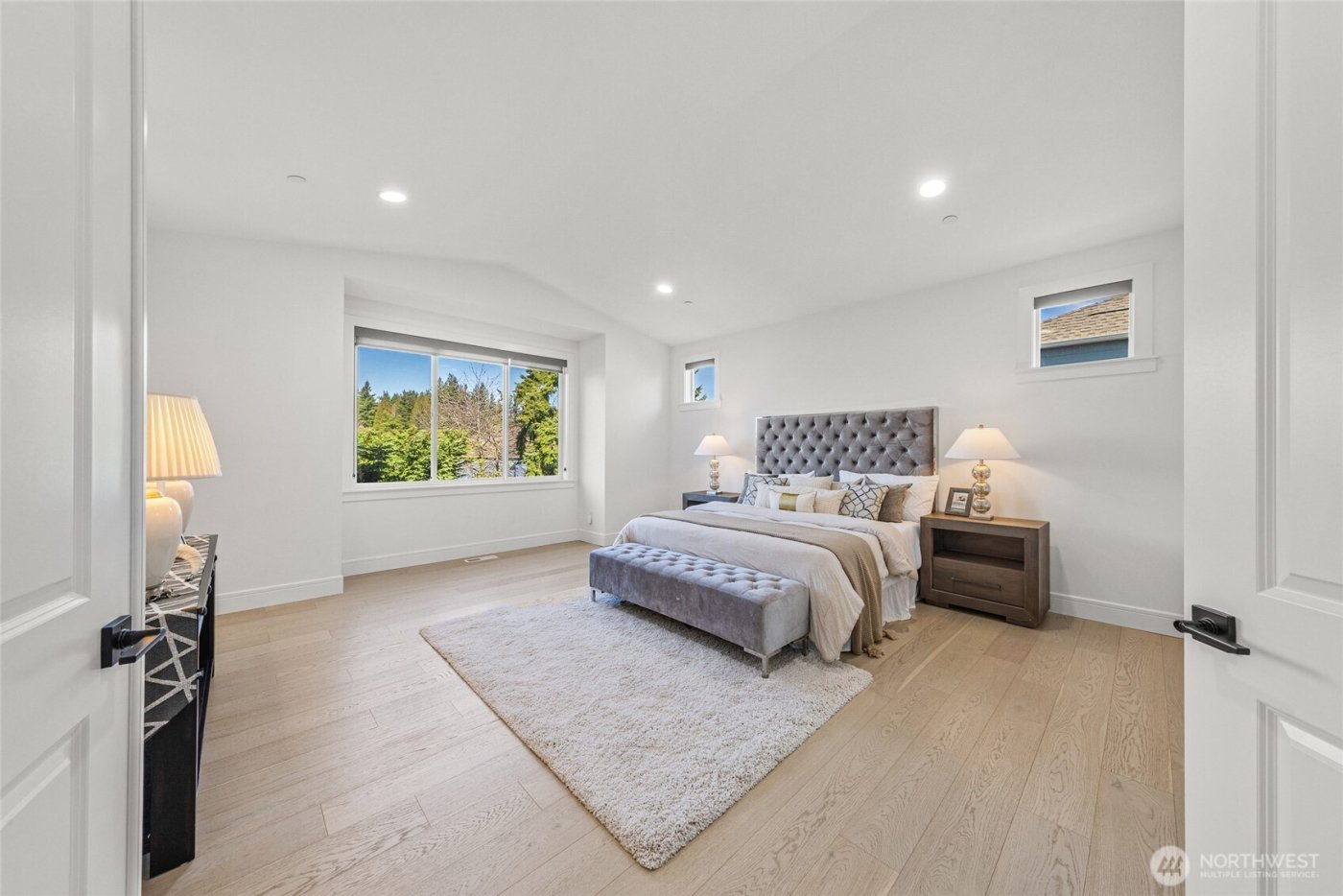 11262 SE 61st Place , Bellevue, WA 98006