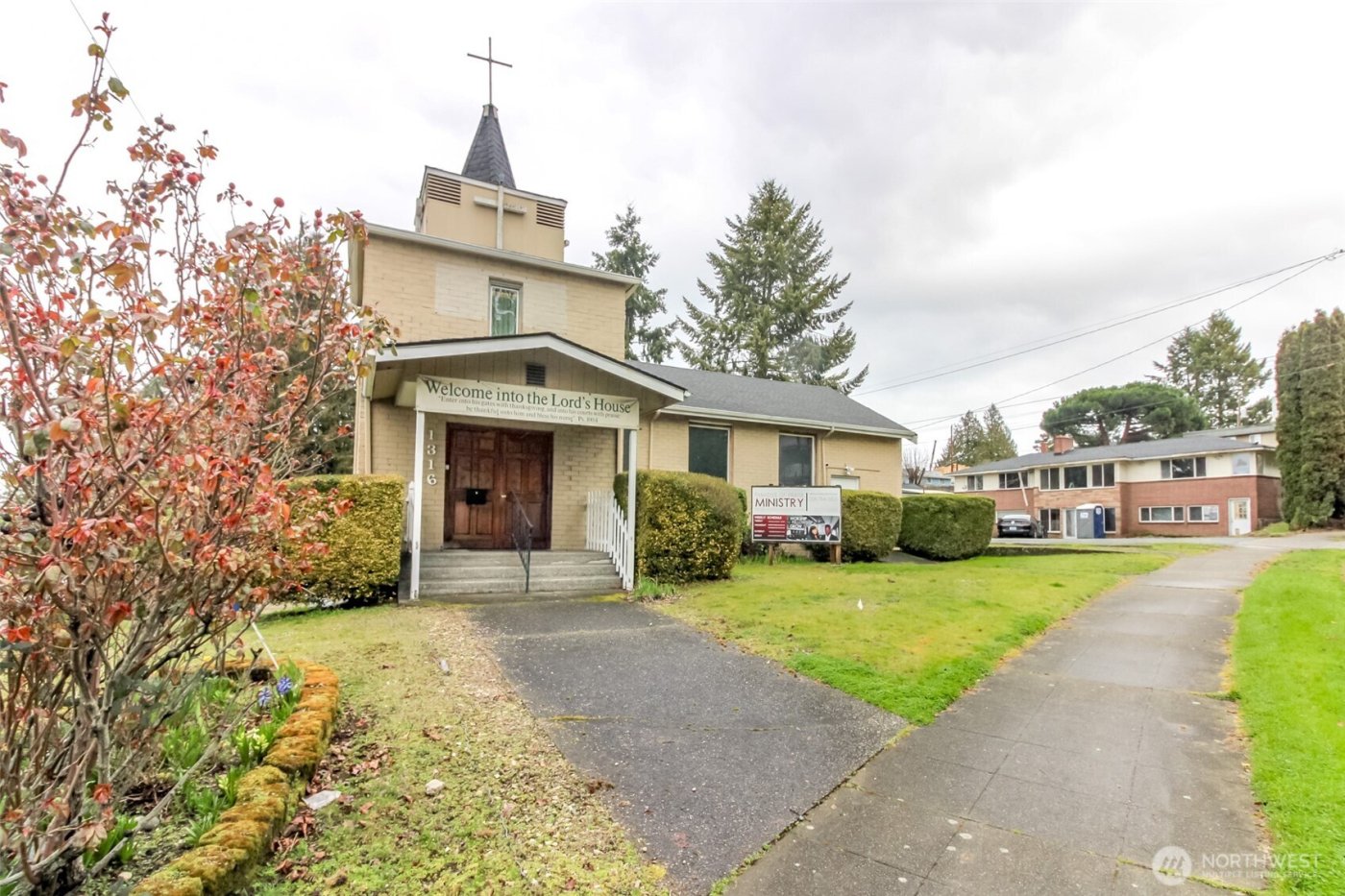 1316 SW Holden Street , Seattle, WA 98106