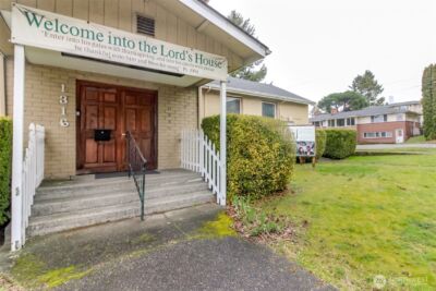 1316 SW Holden Street , Seattle, WA 98106 - Photo 2