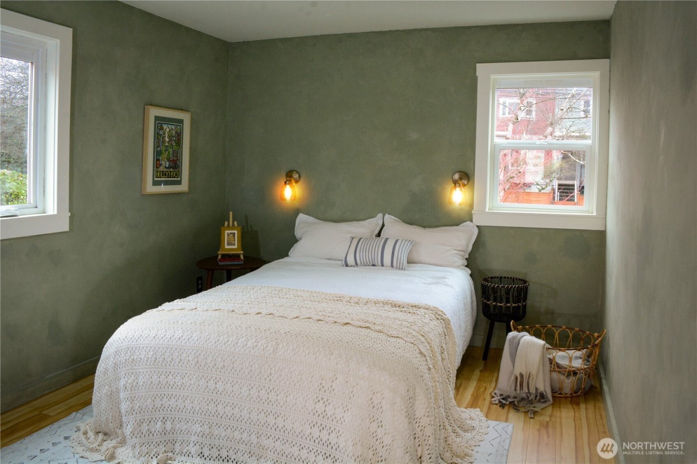 107 16th Avenue #107, Seattle, WA 98122-5610