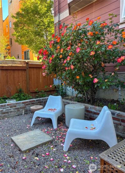 107 16th Avenue #107, Seattle, WA 98122-5610 - Photo 19