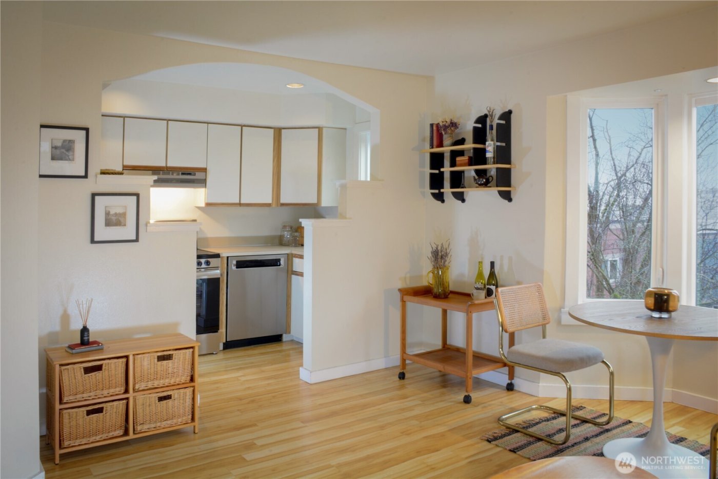 107 16th Avenue #107, Seattle, WA 98122-5610