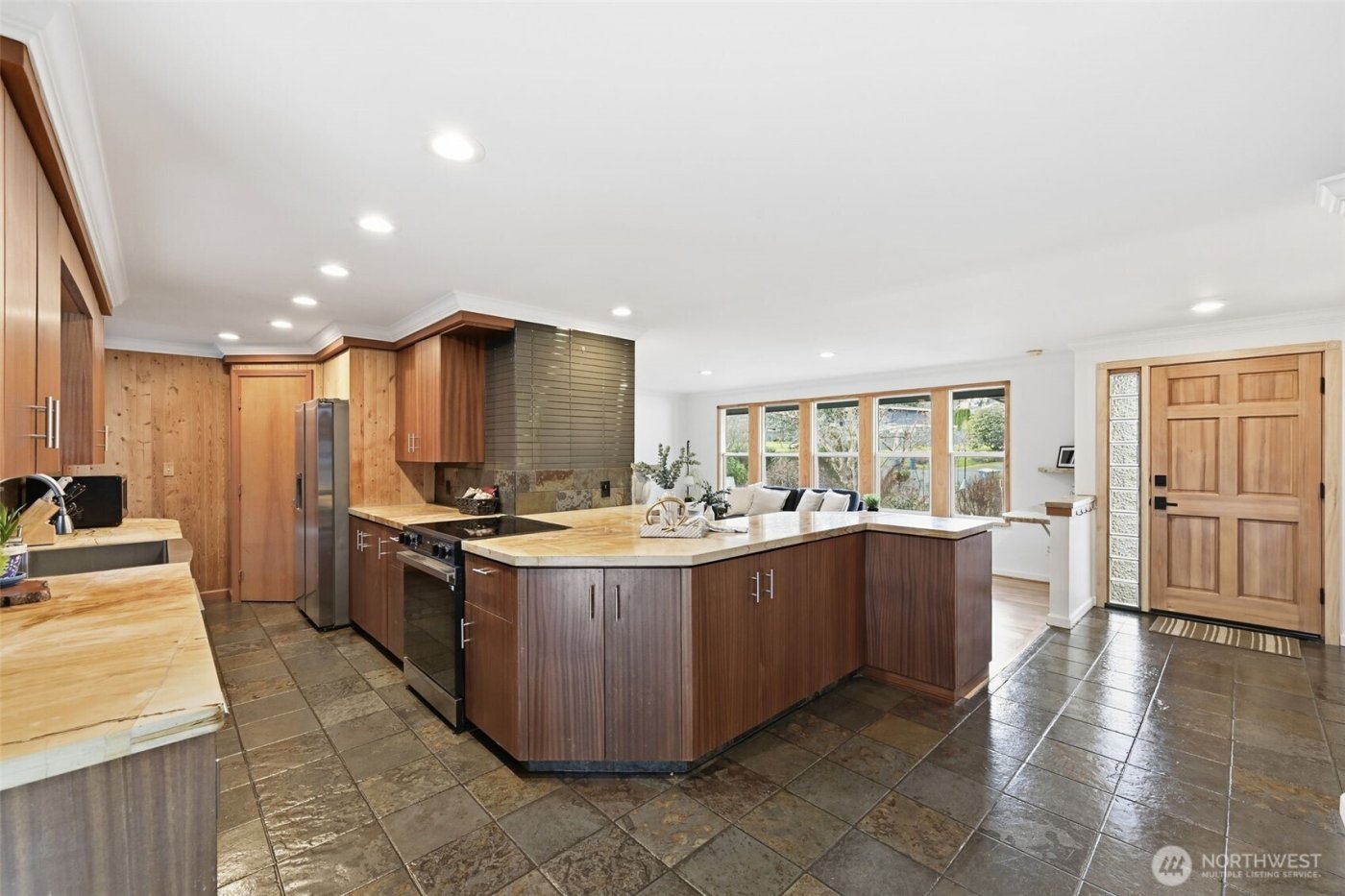 22407 87th Avenue W, Edmonds, WA 98026