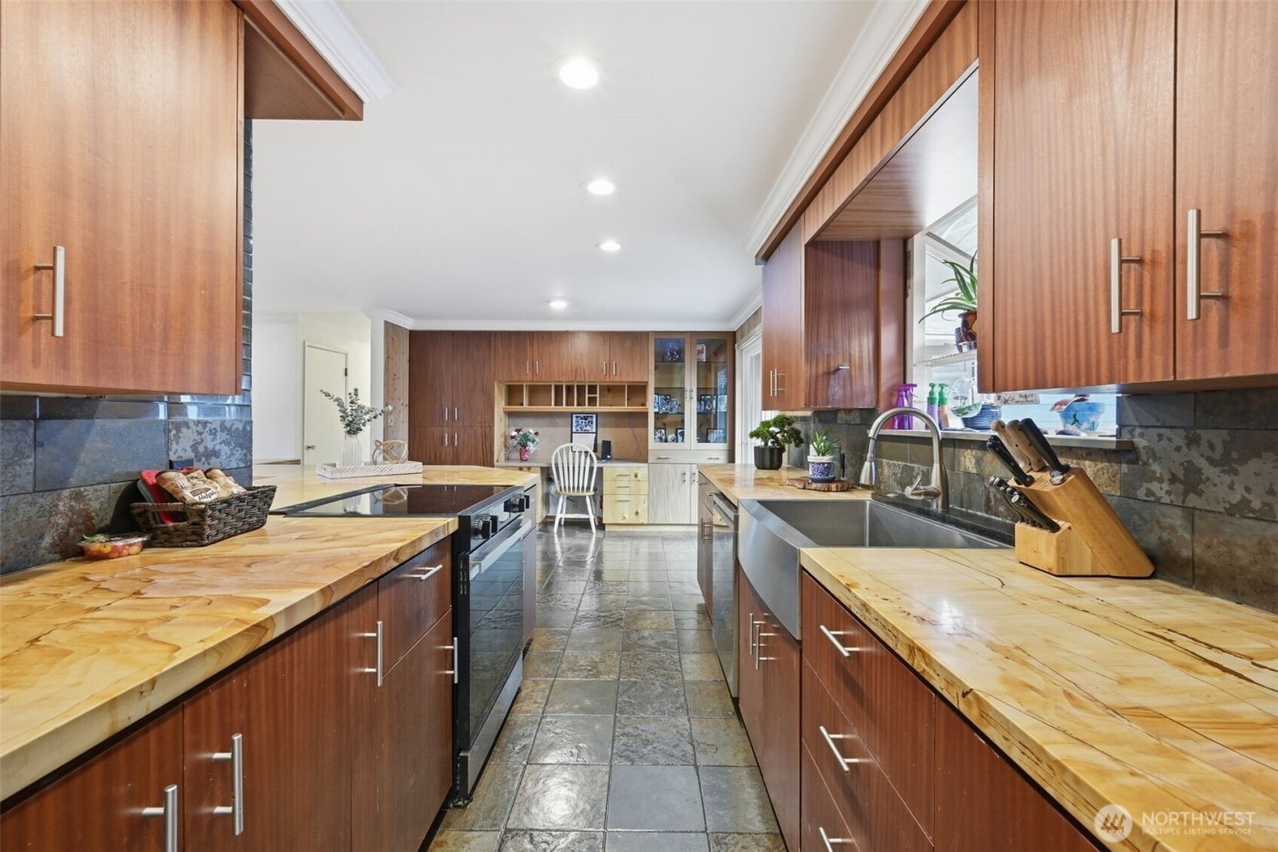 22407 87th Avenue W, Edmonds, WA 98026