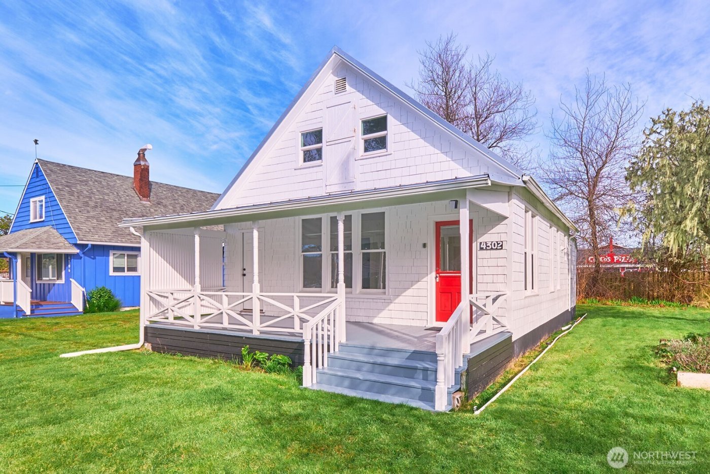 4302 L Place , Seaview, WA 98644