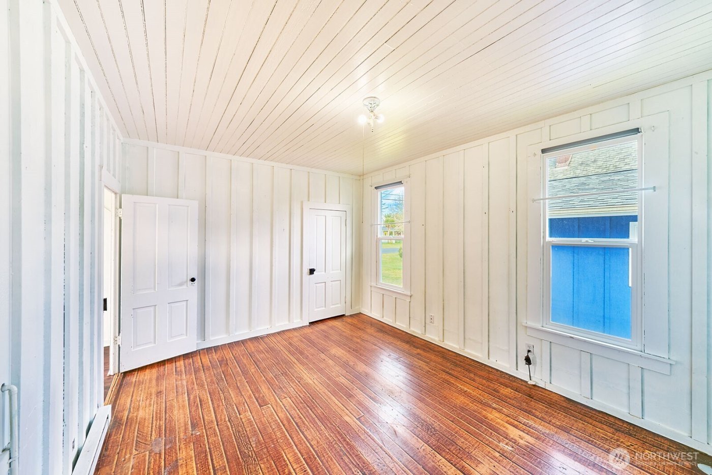 4302 L Place , Seaview, WA 98644