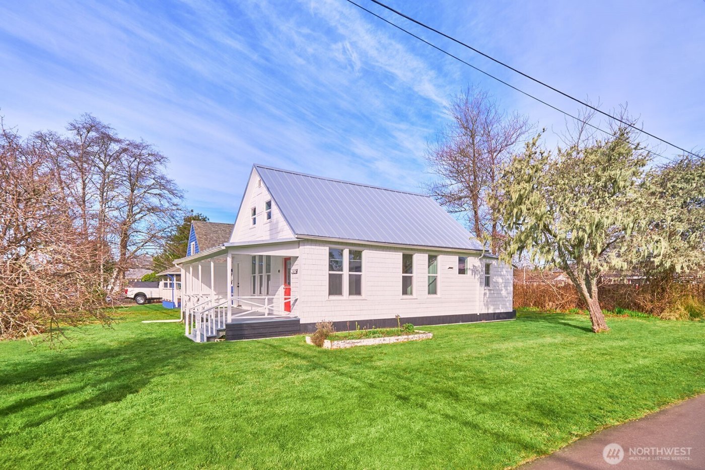 4302 L Place , Seaview, WA 98644