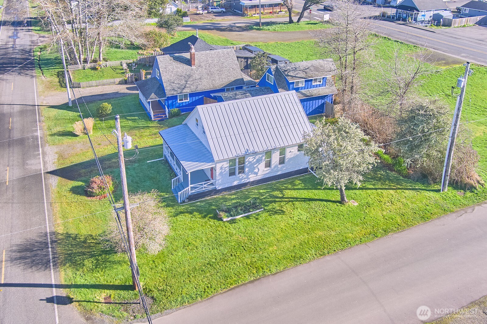 4302 L Place , Seaview, WA 98644