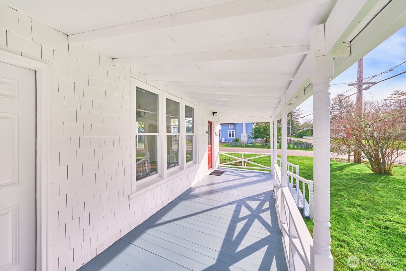 4302 L Place , Seaview, WA 98644