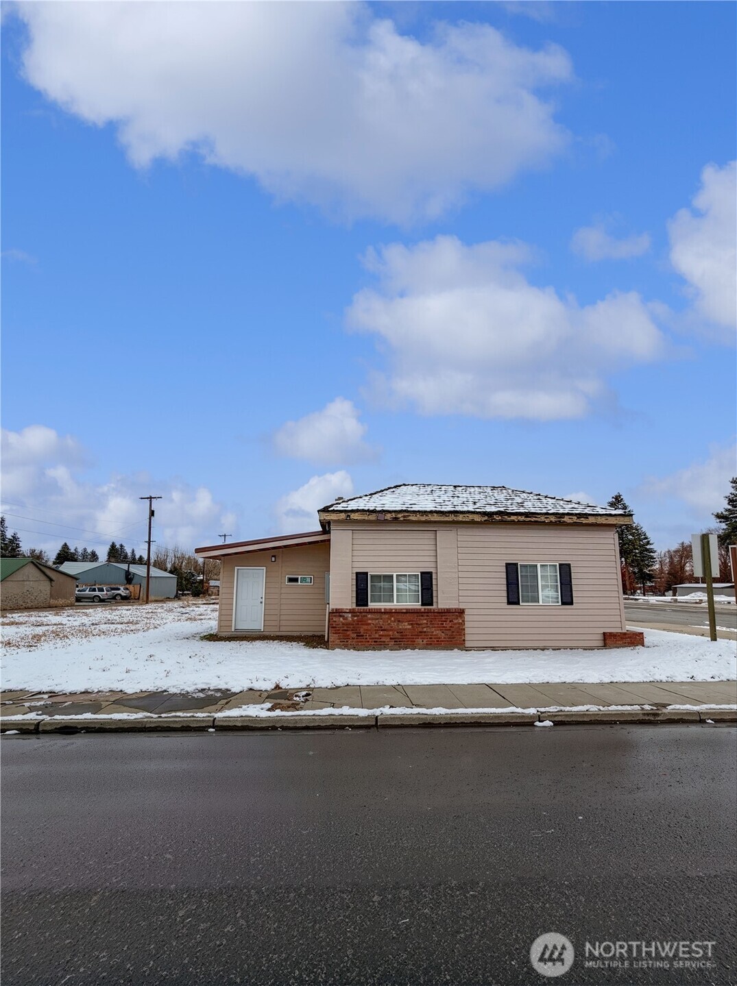 127 W Locust St , Waterville, WA 98858