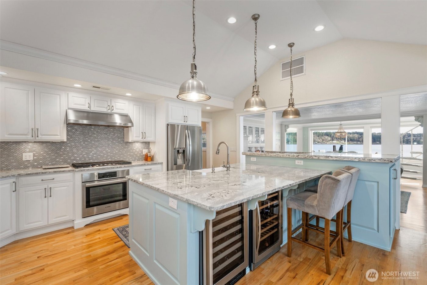 609 Shore Drive , Bremerton, WA 98310