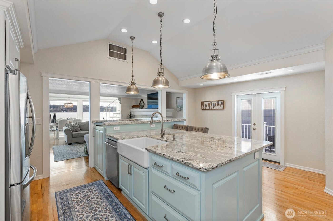 609 Shore Drive , Bremerton, WA 98310