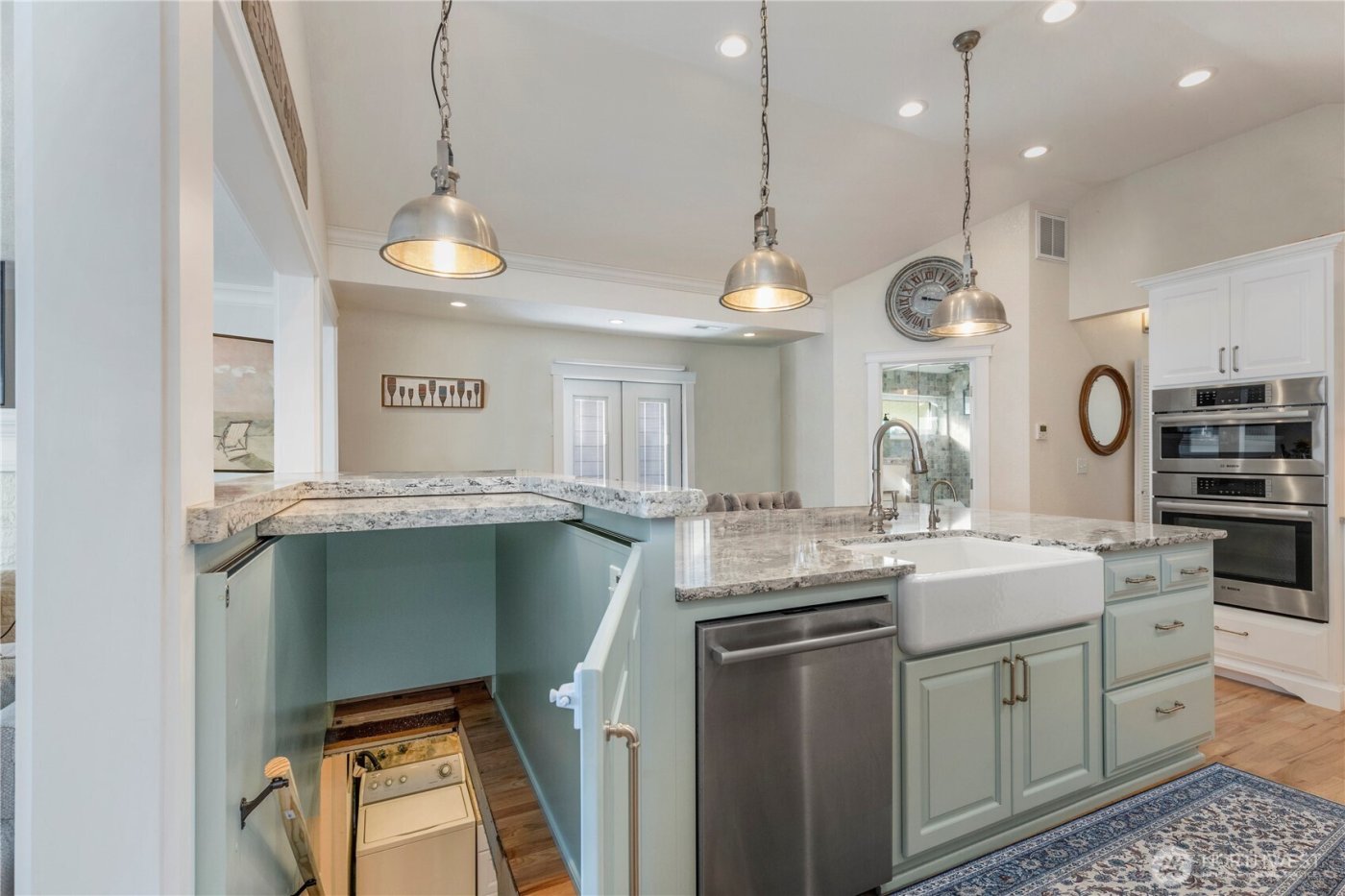 609 Shore Drive , Bremerton, WA 98310