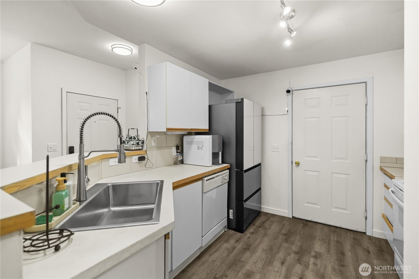 21920 42nd Avenue S #104, Kent, WA 98032