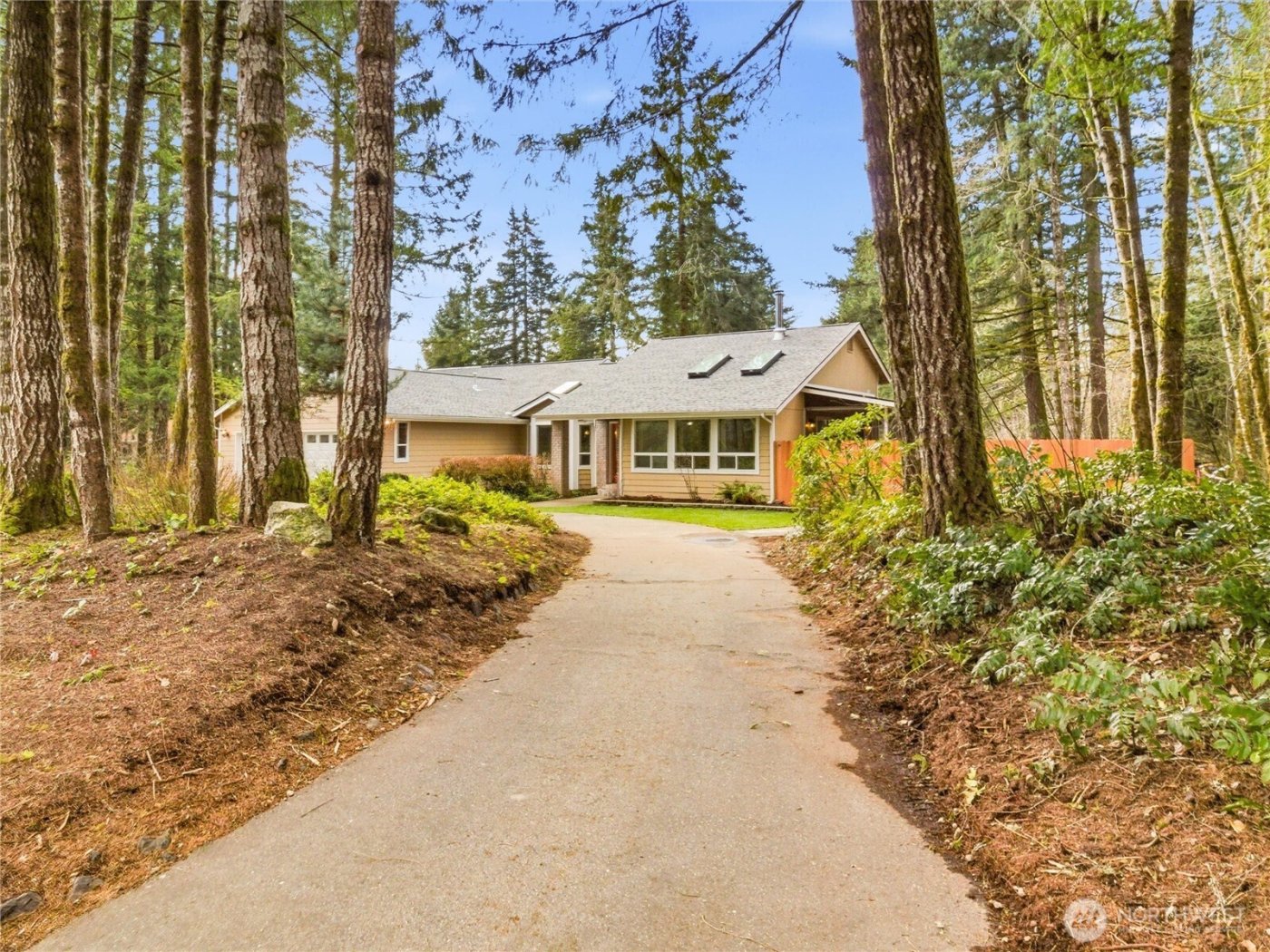 8127 Jamieson Court SW, Tumwater, WA 98512