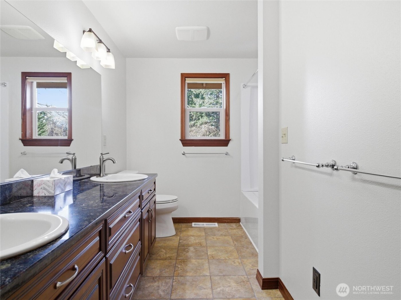 8127 Jamieson Court SW, Tumwater, WA 98512