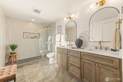 12250 Densmore Avenue N, Seattle, WA 98133 - Photo 15