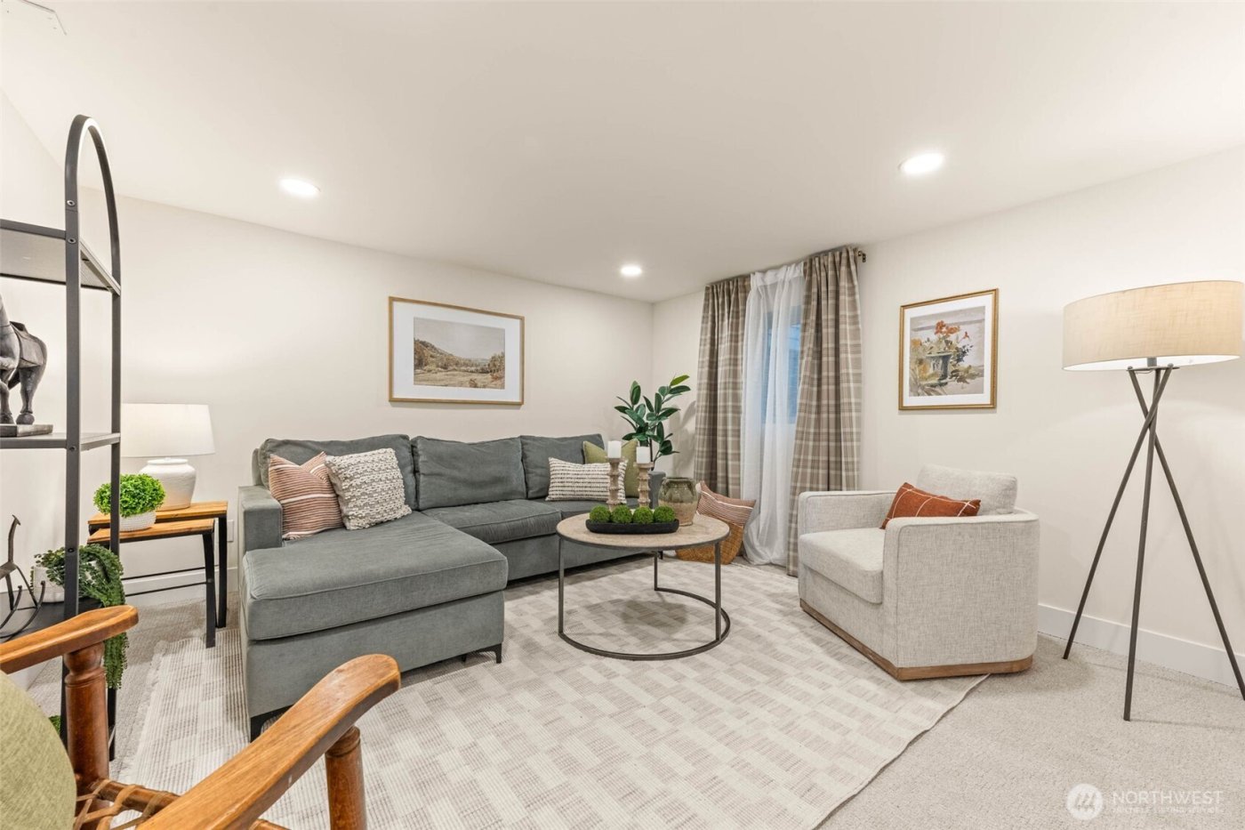 12250 Densmore Avenue N, Seattle, WA 98133