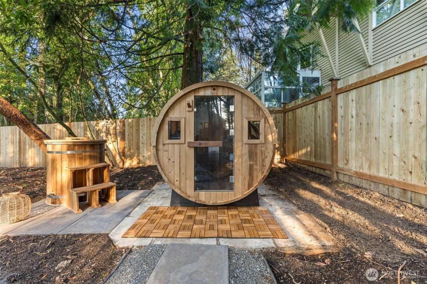 12250 Densmore Avenue N, Seattle, WA 98133