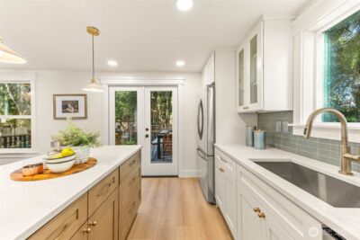 12250 Densmore Avenue N, Seattle, WA 98133 - Photo 8