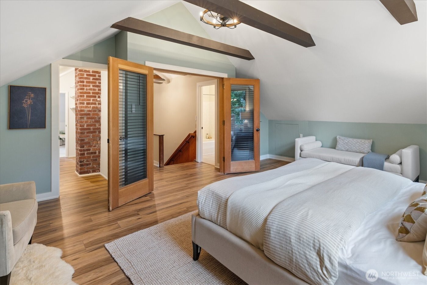 2463 26th Avenue E, Seattle, WA 98112