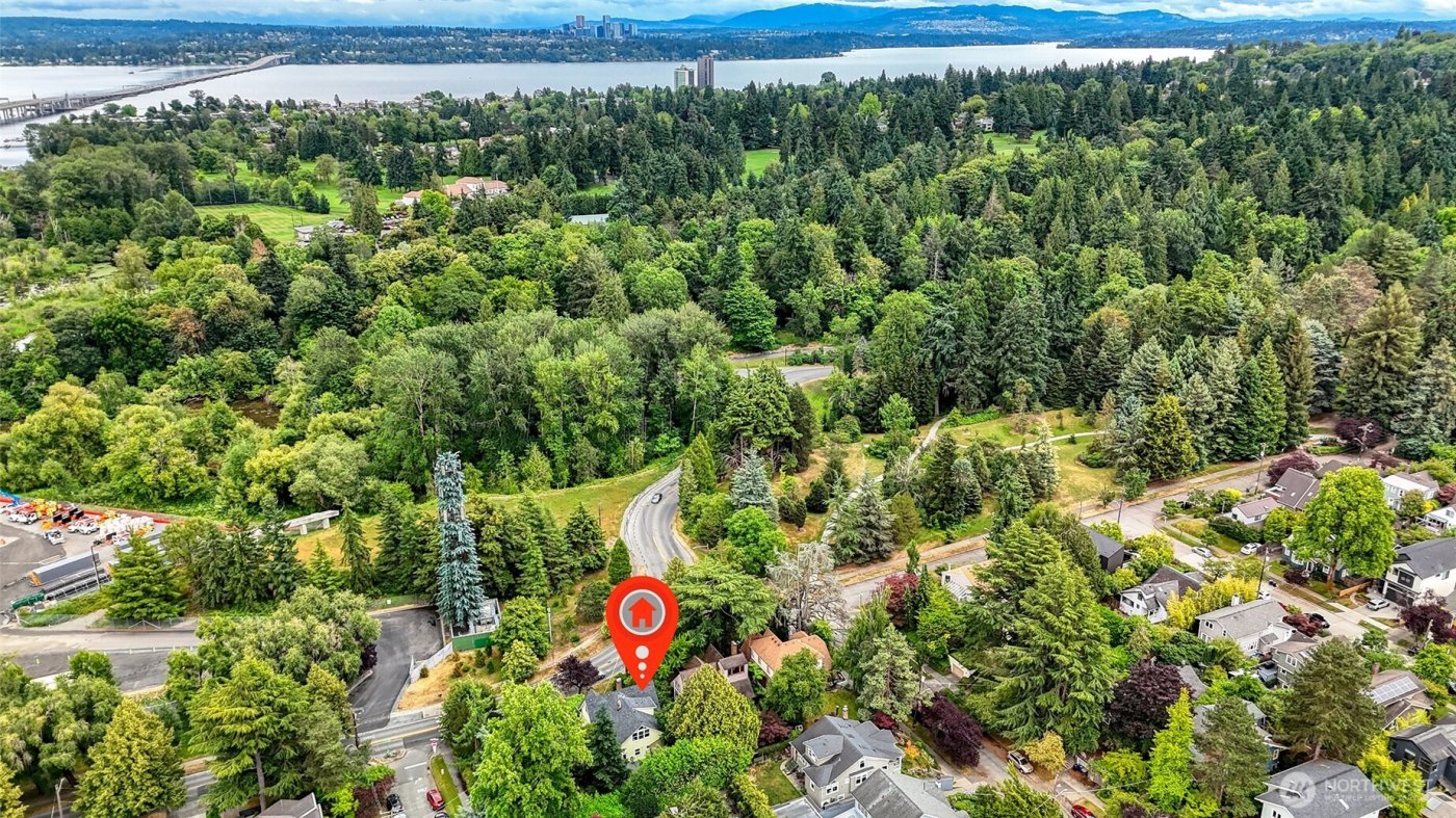 2463 26th Avenue E, Seattle, WA 98112