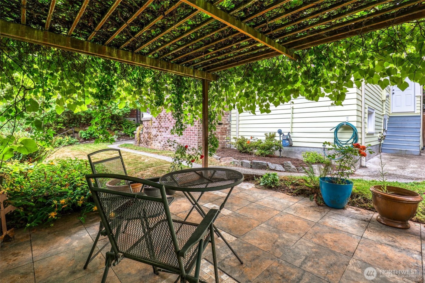 2463 26th Avenue E, Seattle, WA 98112