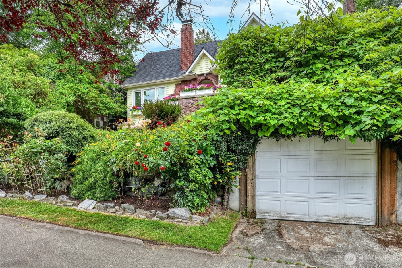 2463 26th Avenue E, Seattle, WA 98112