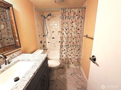 4717 W Lake Sammamish Pkwy SE #C305, Sammamish, WA 98027 - Photo 9