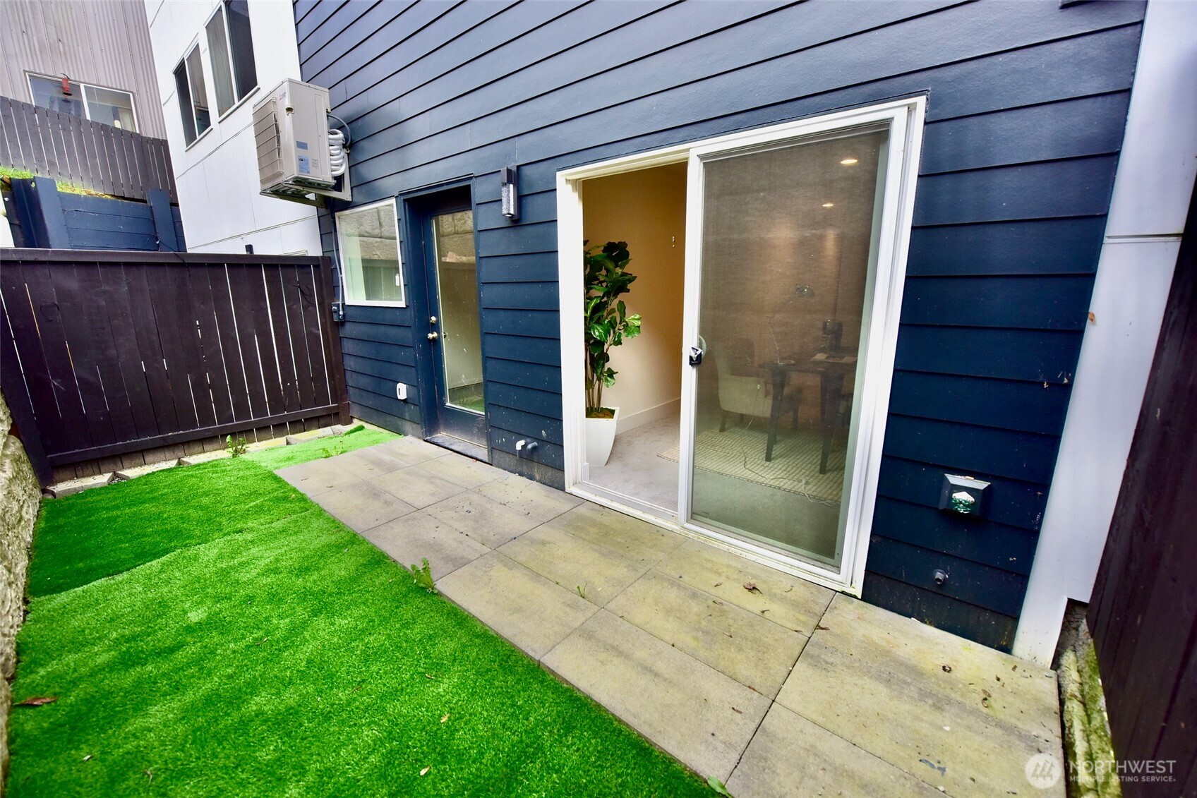 12215 Des Moines Memorial Drive S #B, Seattle, WA 98168